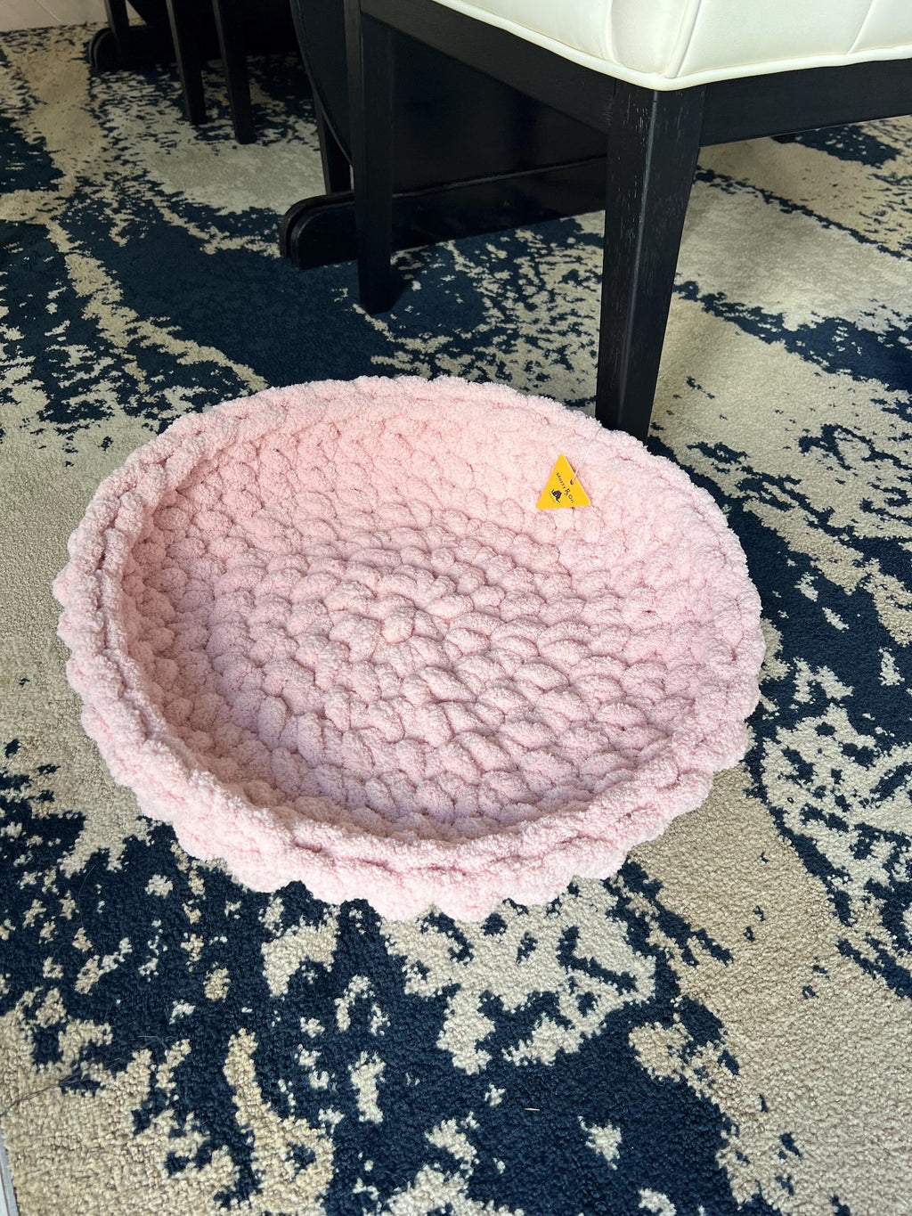 Fury Stitch® Handgehäkelte Chenille-Schlafmatte | Weiches Rundes Katzenkissen