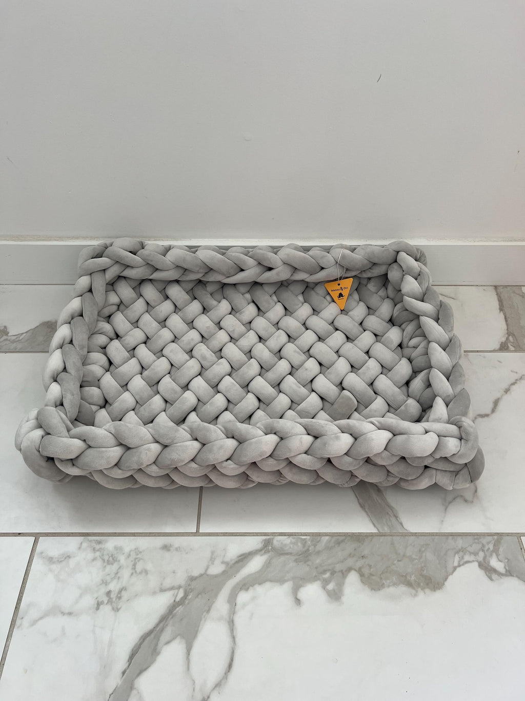 Fury Stitch® Handgestricktes Samt-Katzenbett | Orthopädisches Kuschelnest